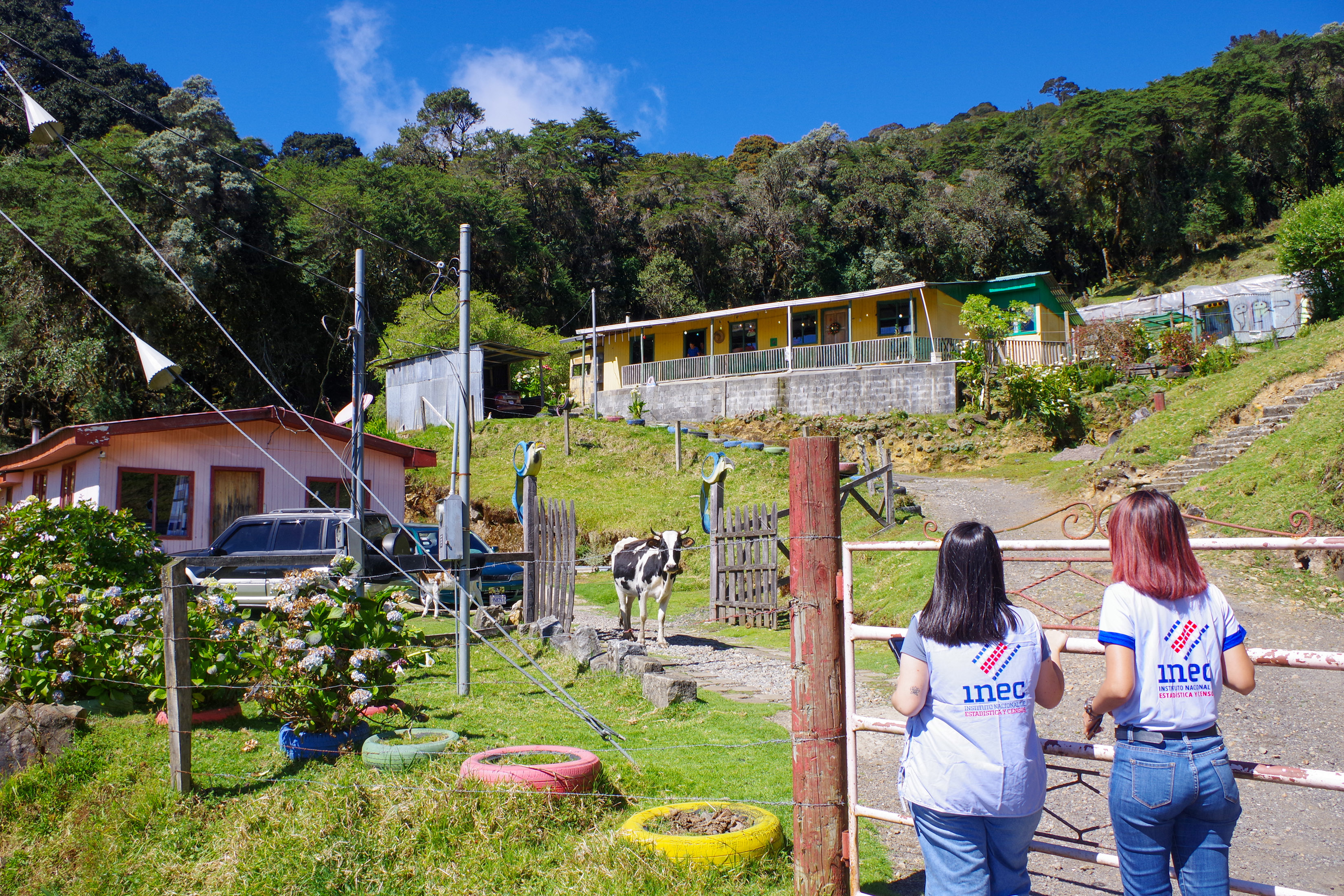 Entrevistadores del INEC